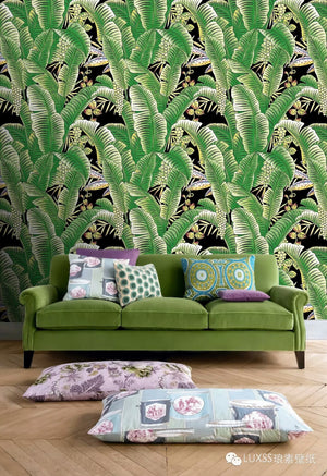 G63152 Tropical Banana Leaf Peel and Stick Wallpaper Roll size 19 inch Wide x 18ft. Long Green Black